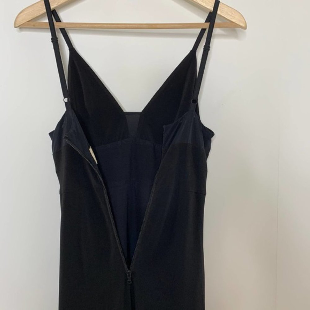 New Alice + Olivia Devlin plunge neck mesh insert v-neck maxi column gown dress - Picture 15 of 16